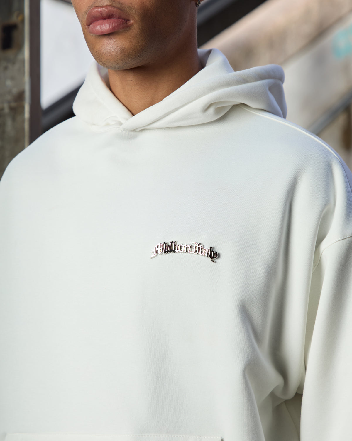 Hoodie Logo Metal Bianca