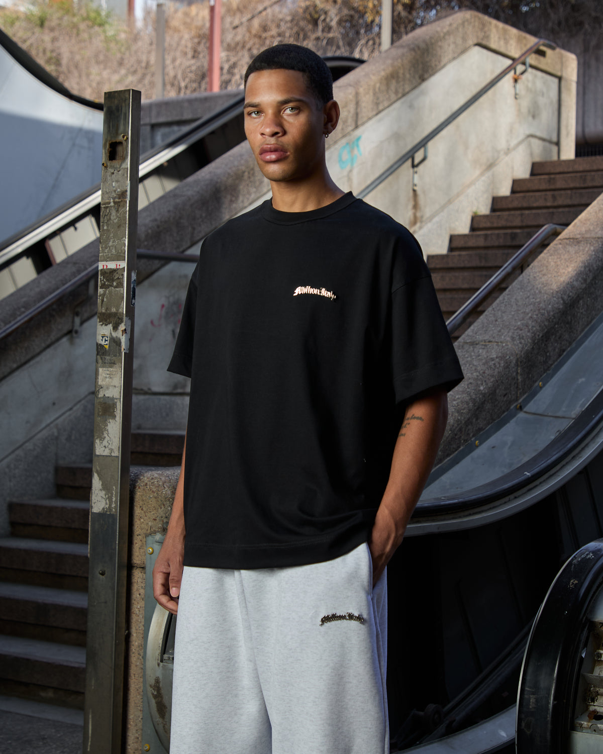 T-Shirt Logo Metal Nera