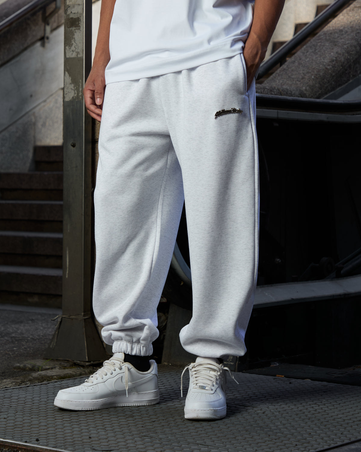 Joggers Logo Metal Grigio